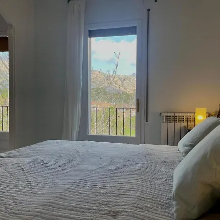 בית נופש Camins De Montserrat *